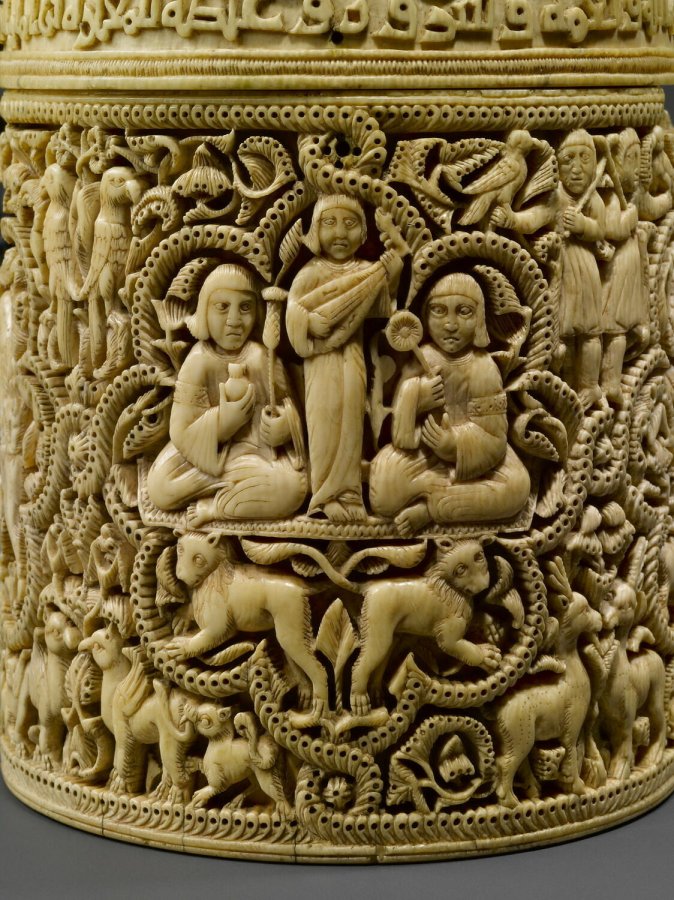 Píxide de al-Moughira (detalle), Madinat al-Zahra, 967-968. Musée du Louvre, París